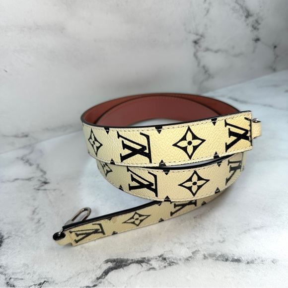 Louis Vuitton Bag Strap Monogram b&w Pink patent leather shoulder bandouliere LV - Picture 6 of 10